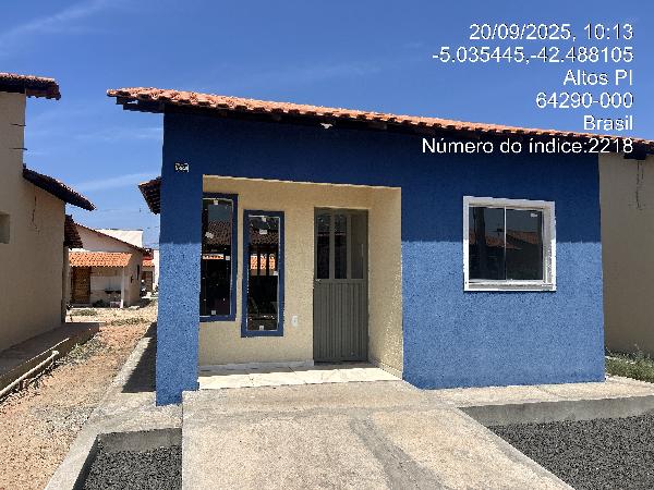 Vende-se em Altos-PI  Casa, 54.40 de área total, 54.40 de área privativa, 166.00 de área do terreno,  2_qto(s), varanda, a.serv, WC, 1_sala(s), cozinha, 1_vaga(s) de garagem.