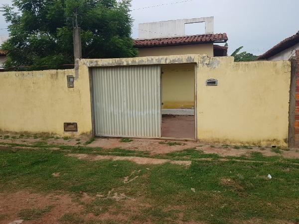 Vende-se em Altos-PI  Casa, 53.65 de área privativa, 200.00 de área do terreno,  2_qto(s), a.serv, WC, 1_sala(s), cozinha, Terraco, 1_vaga(s) de garagem.