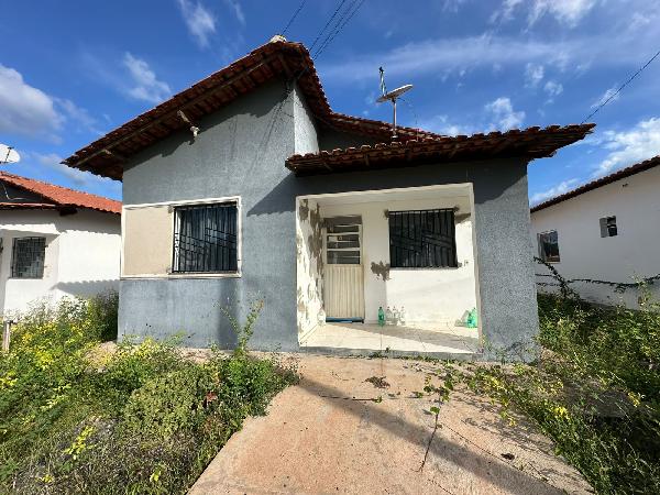 Vende-se em Altos-PI  Casa, 62.83 de área total, 62.83 de área privativa, 200.00 de área do terreno,  2_qto(s), varanda, a.serv, WC, 1_sala(s), cozinha, 1_vaga(s) de garagem.