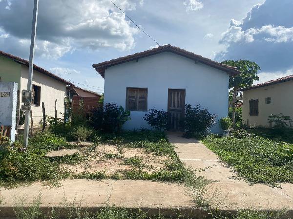 Vende-se em Altos-PI  Casa, 45.20 de área privativa, 200.00 de área do terreno,  2_qto(s), a.serv, WC, 1_sala(s), cozinha, 1_vaga(s) de garagem.