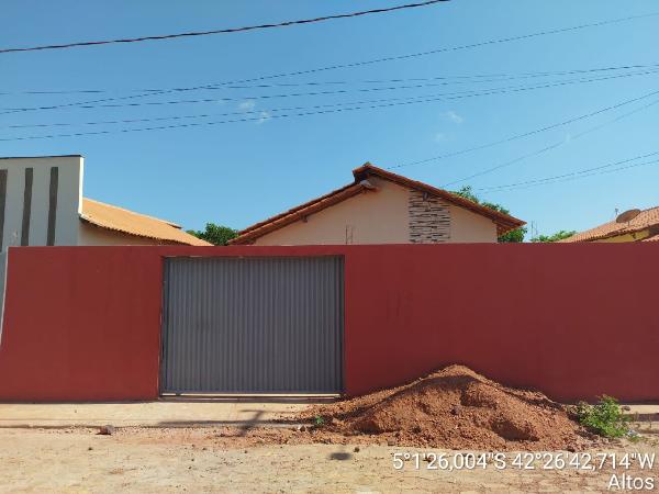 Vende-se em Altos-PI  Casa, 52.21 de área privativa, 214.90 de área do terreno,  2_qto(s), varanda, a.serv, WC, 1_sala(s), cozinha.