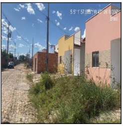 Vende-se em Altos-PI  Casa, 56.64 de área privativa, 200.00 de área do terreno,  2_qto(s), varanda, a.serv, WC, 1_sala(s), cozinha.