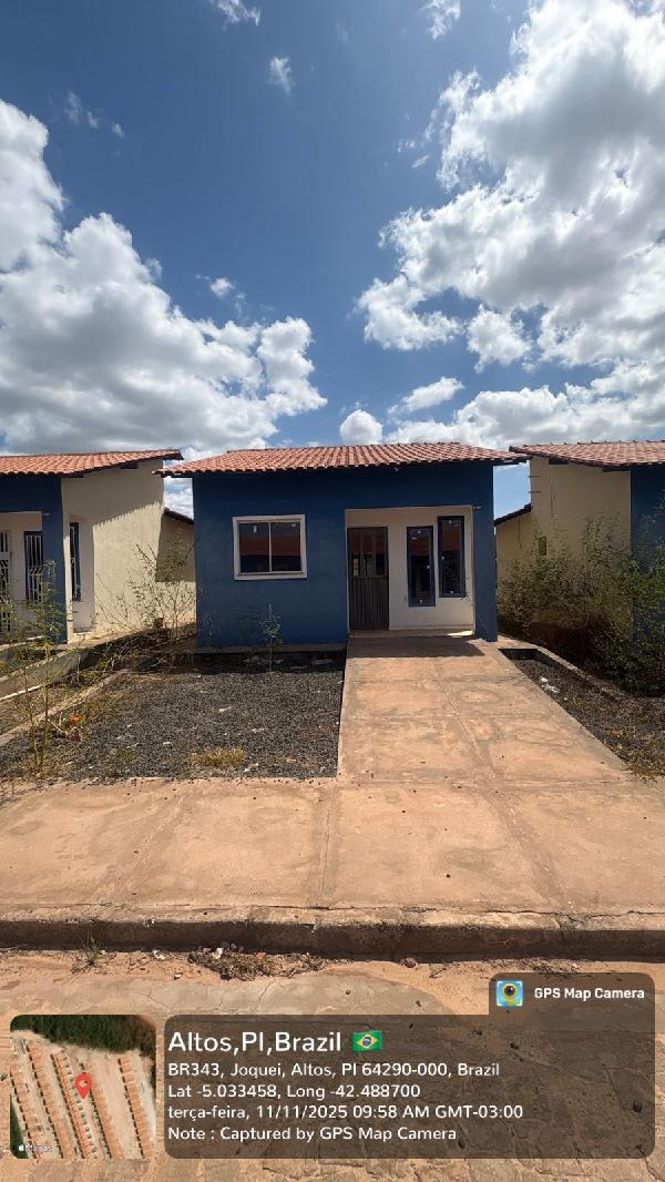 Vende-se em Altos-PI  Casa, 54.40 de área total, 54.40 de área privativa, 201.31 de área do terreno,  2_qto(s), a.serv, WC, 1_sala(s), cozinha, 1_vaga(s) de garagem.
