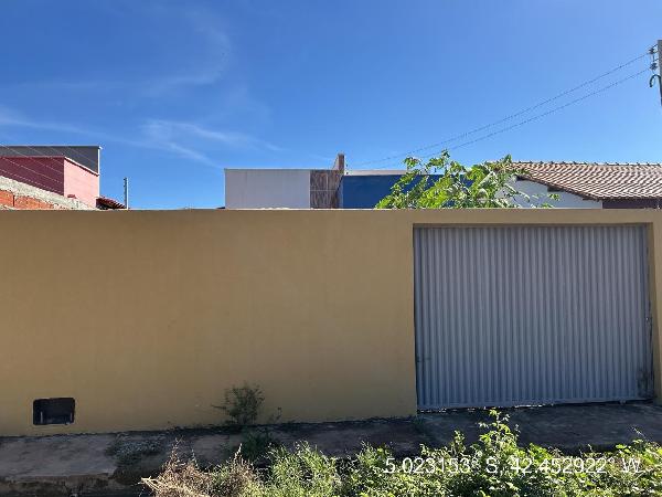 Vende-se em Altos-PI  Casa, 60.14 de área total, 60.14 de área privativa, 207.00 de área do terreno,  2_qto(s), a.serv, WC, 1_sala(s), cozinha, Terraco, 1_vaga(s) de garagem.