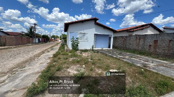 Vende-se em Altos-PI  Casa, 55.15 de área total, 55.15 de área privativa, 200.00 de área do terreno,  2_qto(s), a.serv, WC, 1_sala(s), cozinha, 1_vaga(s) de garagem.