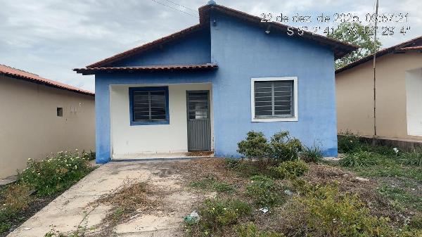Vende-se em Altos-PI  Casa, 66.50 de área total, 66.50 de área privativa, 271.96 de área do terreno,  2_qto(s), varanda, a.serv, WC, 1_sala(s), cozinha, 1_vaga(s) de garagem.