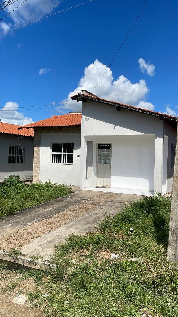 Vende-se em Altos-PI  Casa, 62.43 de área total, 62.43 de área privativa, 250.00 de área do terreno,  2_qto(s), a.serv, WC, 1_sala(s), cozinha.