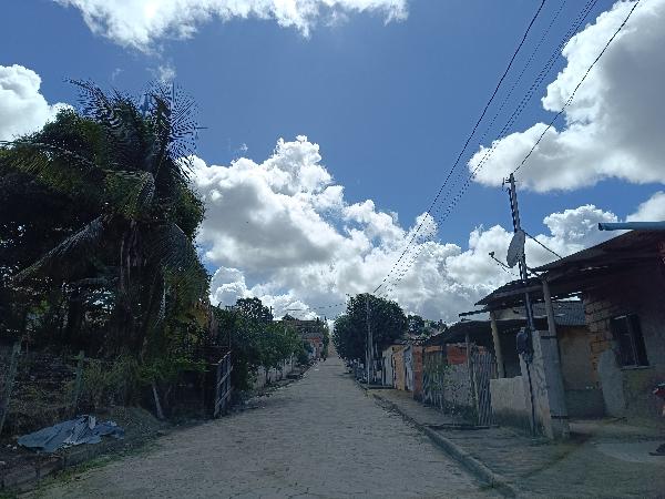 Vende-se em Montanha-ES  Casa, 62.00 de área total, 62.00 de área privativa, 200.00 de área do terreno,  2_qto(s), WC, 1_sala(s), cozinha.