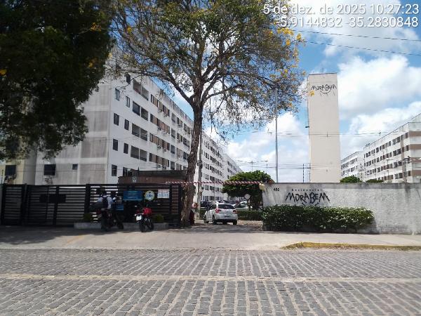Vende-se em Parnamirim-RN  apto, 52.35 de área total, 52.35 de área privativa,  2_qto(s), a.serv, WC, 1_sala(s), cozinha, 1_vaga(s) de garagem.