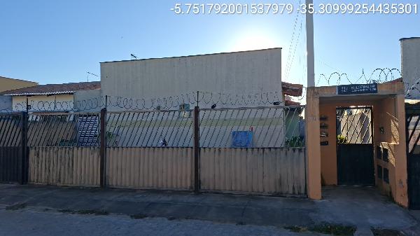 Vende-se em Sao Goncalo Do Amarante-RN  Casa, 103.85 de área total, 49.36 de área privativa, 103.85 de área do terreno,  2_qto(s), varanda, a.serv, WC, 1_sala(s), cozinha.