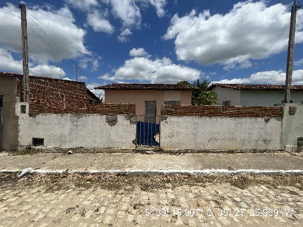Vende-se em Ceara-Mirim-RN  Casa, 46.94 de área total, 46.94 de área privativa, 200.00 de área do terreno,  2_qto(s), WC, 1_sala(s), cozinha.