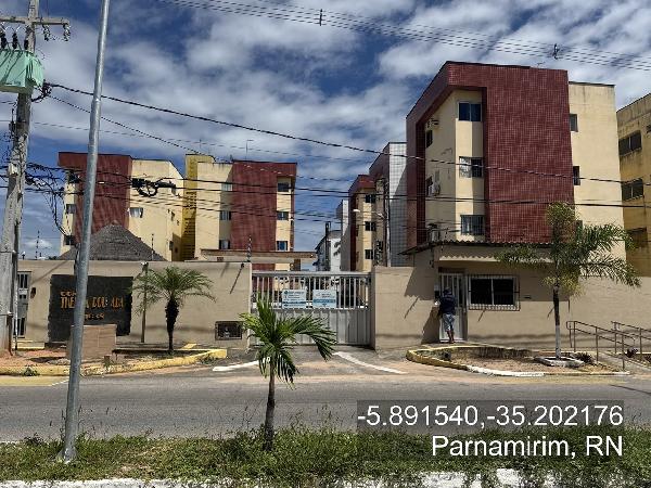 Vende-se em Parnamirim-RN  apto, 85.59 de área total, 67.87 de área privativa,  3_qto(s), a.serv, WC, 1_sala(s), cozinha, 1_vaga(s) de garagem.