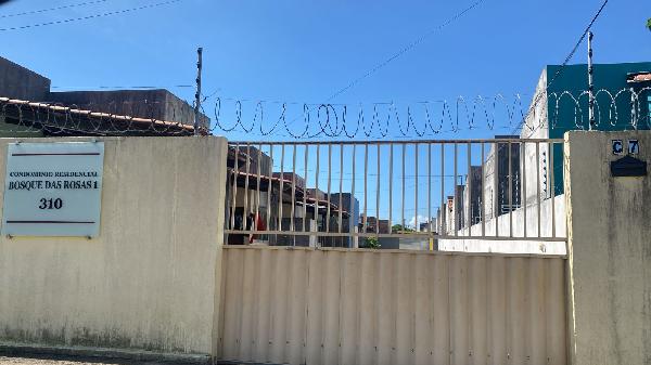Vende-se em Sao Goncalo Do Amarante-RN  Casa, 60.00 de área privativa, 422.25 de área do terreno,  2_qto(s), WC, 1_sala(s), cozinha, 1_vaga(s) de garagem.