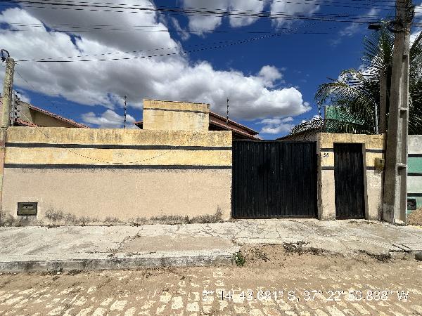 Vende-se em Mossoro-RN  Casa, 58.60 de área total, 58.60 de área privativa, 200.00 de área do terreno,  2_qto(s), varanda, a.serv, WC, 1_sala(s), cozinha.