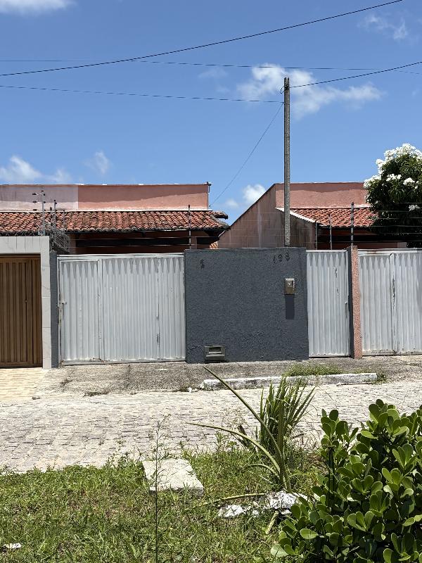 Vende-se em Sao Goncalo Do Amarante-RN  Casa, 67.21 de área total, 66.58 de área privativa, 150.37 de área do terreno,  2_qto(s), a.serv, WC, 1_sala(s), cozinha, 1_vaga(s) de garagem.