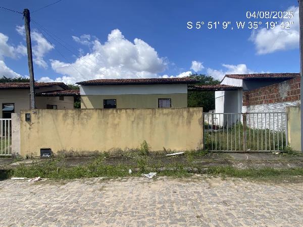 Vende-se em Macaiba-RN  Casa, 51.08 de área total, 51.08 de área privativa, 212.04 de área do terreno,  2_qto(s), a.serv, WC, 1_sala(s), cozinha, Terraco, 1_vaga(s) de garagem.