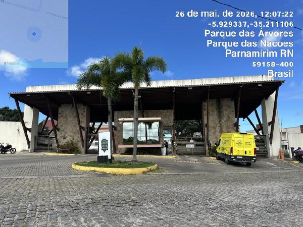 Vende-se em Parnamirim-RN  Casa, 382.46 de área total, 280.00 de área privativa, 438.76 de área do terreno,  4_qto(s), varanda, a.serv, WC, 2_sala(s), cozinha, 1_vaga(s) de garagem.