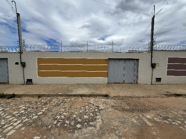 Vende-se em Mossoro-RN  Casa, 70.00 de área total, 49.92 de área privativa, 310.20 de área do terreno,  2_qto(s), varanda, a.serv, WC, 1_sala(s), cozinha.