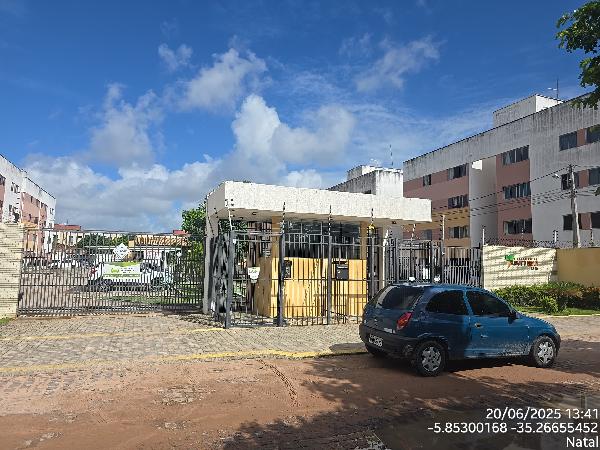 Vende-se em Natal-RN  apto, 74.20 de área total, 74.20 de área privativa,  2_qto(s), a.serv, WC, 1_sala(s), cozinha, 1_vaga(s) de garagem.