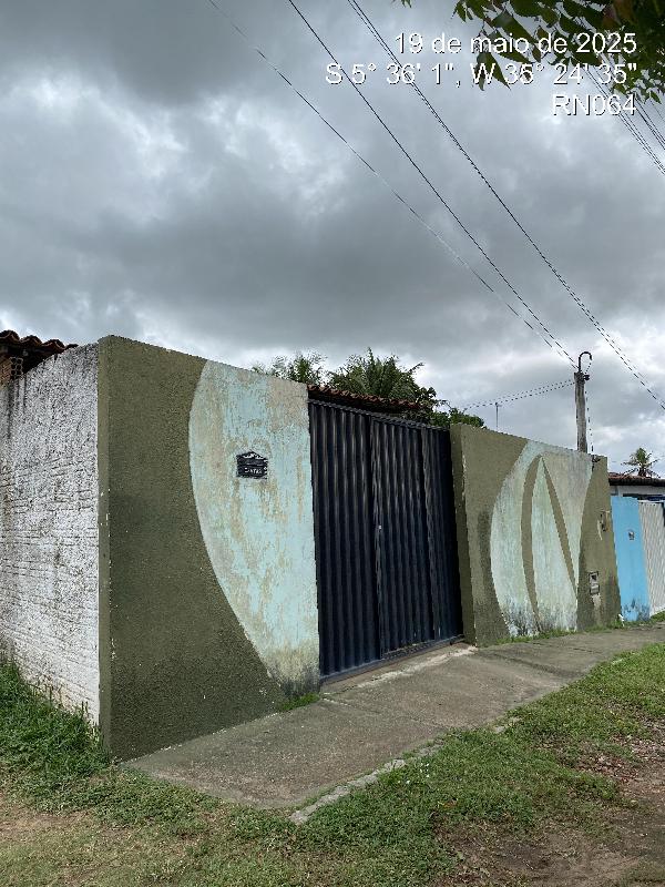 Vende-se em Ceara-Mirim-RN  Casa, 53.60 de área total, 53.60 de área privativa, 161.90 de área do terreno,  2_qto(s), varanda, a.serv, WC, 1_sala(s), cozinha.