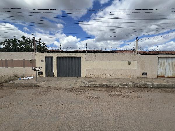 Vende-se em Mossoro-RN  Casa, 55.81 de área total, 55.81 de área privativa, 200.00 de área do terreno,  2_qto(s), a.serv, WC, 1_sala(s), cozinha, 1_vaga(s) de garagem.
