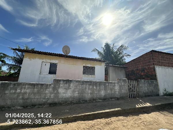 Vende-se em Ceara-Mirim-RN  Casa, 56.68 de área total, 56.68 de área privativa, 240.00 de área do terreno,  2_qto(s), a.serv, WC, 1_sala(s), cozinha, 2_vaga(s) de garagem.
