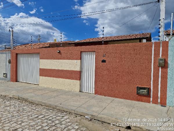 Vende-se em Mossoro-RN  Casa, 56.85 de área total, 56.85 de área privativa, 150.00 de área do terreno,  2_qto(s), varanda, a.serv, WC, 1_sala(s), cozinha, 1_vaga(s) de garagem.