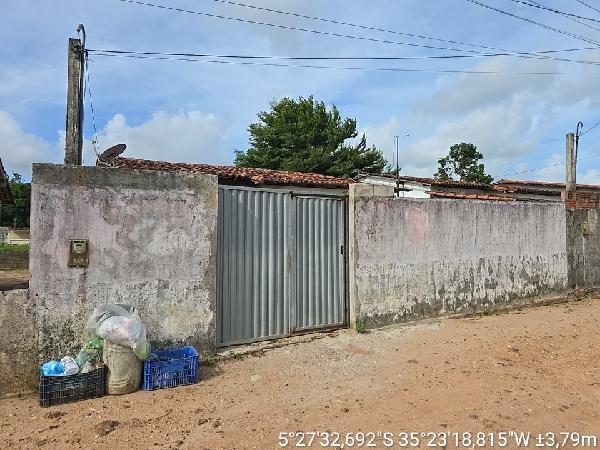 Vende-se em Maxaranguape-RN  Casa, 69.94 de área total, 69.94 de área privativa, 200.00 de área do terreno,  2_qto(s), a.serv, WC, 1_sala(s), cozinha, 1_vaga(s) de garagem.