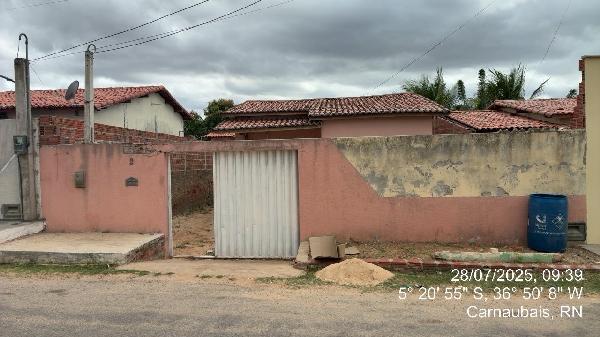 Vende-se em Carnaubais-RN  Casa, 52.00 de área total, 52.00 de área privativa, 200.00 de área do terreno,  2_qto(s), a.serv, WC, 1_sala(s), cozinha, 1_vaga(s) de garagem.