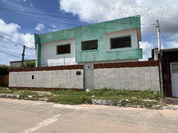 Vende-se em Natal-RN  Casa, 311.48 de área total, 52.72 de área privativa, 375.00 de área do terreno,  2_qto(s), a.serv, WC, 1_sala(s), cozinha, Terraco.