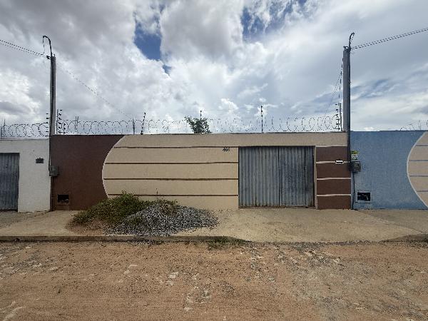 Vende-se em Mossoro-RN  Casa, 49.92 de área total, 49.92 de área privativa, 253.90 de área do terreno,  2_qto(s), varanda, a.serv, WC, 1_sala(s), cozinha.