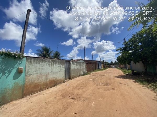 Vende-se em Maxaranguape-RN  Casa, 62.25 de área total, 62.25 de área privativa, 200.00 de área do terreno,  2_qto(s), varanda, WC, 1_sala(s), cozinha, 1_vaga(s) de garagem.