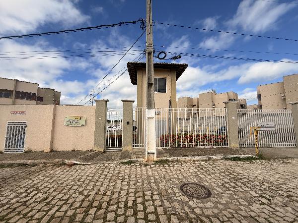 Vende-se em Mossoro-RN  apto, 48.83 de área total, 48.83 de área privativa,  2_qto(s), varanda, WC, 1_sala(s), cozinha.