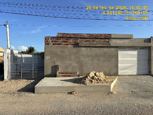 Vende-se em Tibau-RN  Casa, 61.63 de área total, 61.63 de área privativa, 126.00 de área do terreno,  2_qto(s), a.serv, WC, 1_sala(s), cozinha.