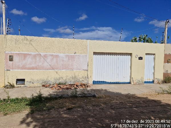 Vende-se em Mossoro-RN  Casa, 65.00 de área total, 65.00 de área privativa, 200.00 de área do terreno,  2_qto(s), a.serv, WC, 1_sala(s), cozinha, 1_vaga(s) de garagem.