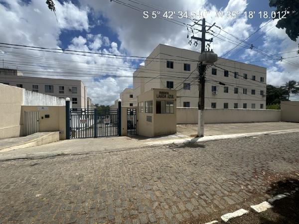 Vende-se em Extremoz-RN  apto, 60.94 de área total, 54.76 de área privativa,  2_qto(s), WC, 1_sala(s), cozinha.