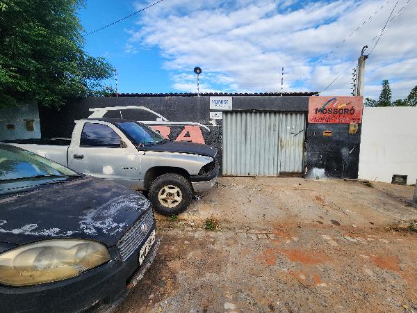 Vende-se em Mossoro-RN  Casa, 58.60 de área total, 58.60 de área privativa, 200.00 de área do terreno,  2_qto(s), a.serv, WC, 1_sala(s), cozinha.