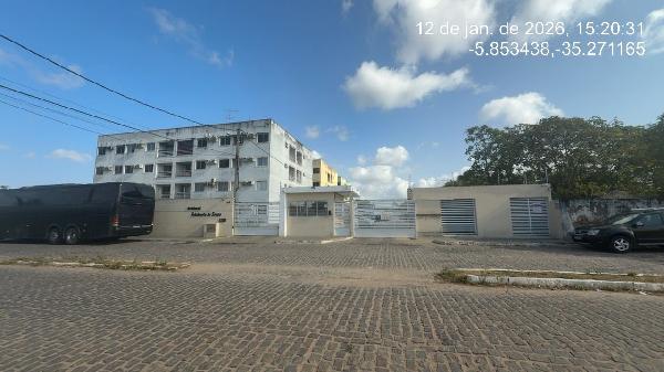 Vende-se em Natal-RN  apto, 57.48 de área total, 51.56 de área privativa,  2_qto(s), varanda, WC, 1_sala(s), cozinha, 1_vaga(s) de garagem.