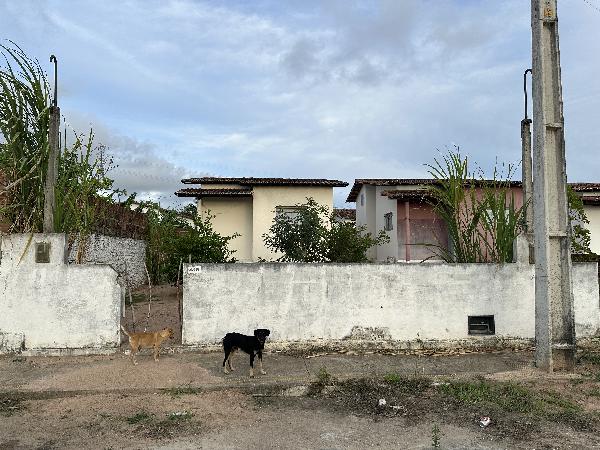 Vende-se em Ceara-Mirim-RN  Casa, 48.90 de área privativa, 200.00 de área do terreno,  2_qto(s), a.serv, WC, 1_sala(s), cozinha, Terraco, 1_vaga(s) de garagem.