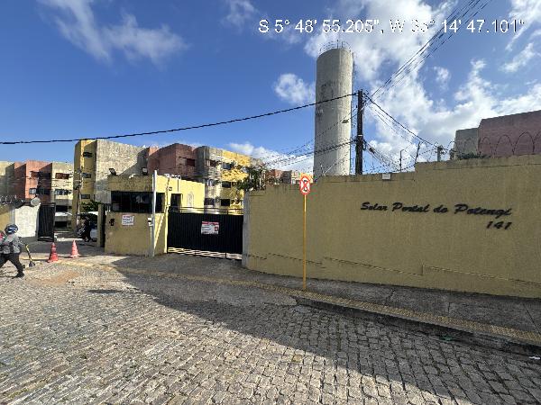Vende-se em Natal-RN  Casa, 64.27 de área total, 53.90 de área privativa, 64.27 de área do terreno,  2_qto(s), a.serv, WC, 1_sala(s), cozinha, 1_vaga(s) de garagem.