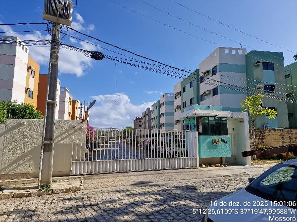 Vende-se em Mossoro-RN  apto, 76.14 de área total, 72.01 de área privativa,  2_qto(s), WC, 1_sala(s), cozinha.