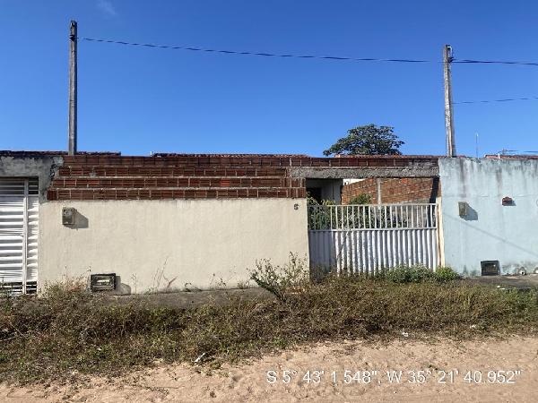 Vende-se em Ceara-Mirim-RN  Casa, 57.73 de área privativa, 200.00 de área do terreno,  2_qto(s), varanda, a.serv, WC, 1_sala(s), cozinha, 1_vaga(s) de garagem.
