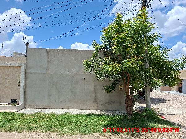 Vende-se em Tangara-RN  Casa, 69.00 de área total, 69.00 de área privativa, 120.00 de área do terreno,  2_qto(s), WC, 1_sala(s), cozinha, 1_vaga(s) de garagem.