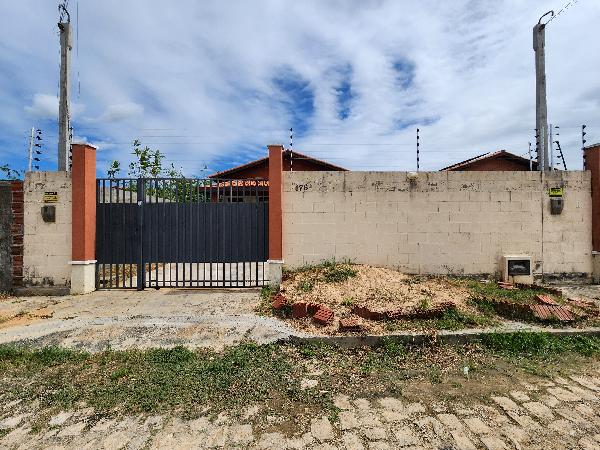 Vende-se em Mossoro-RN  Casa, 59.79 de área total, 59.79 de área privativa, 200.00 de área do terreno,  2_qto(s), a.serv, WC, 1_sala(s), cozinha, Terraco, 1_vaga(s) de garagem.