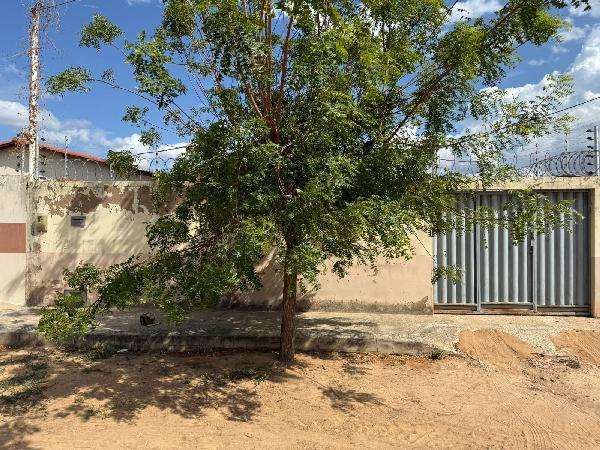 Vende-se em Mossoro-RN  Casa, 65.30 de área privativa, 200.00 de área do terreno,  2_qto(s), a.serv, WC, 1_sala(s), cozinha.