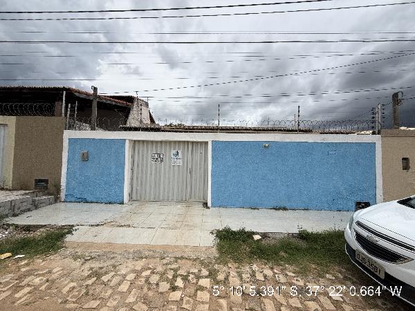 Vende-se em Mossoro-RN  Casa, 51.73 de área total, 51.73 de área privativa, 200.00 de área do terreno,  2_qto(s), a.serv, WC, 1_sala(s), cozinha, Terraco.