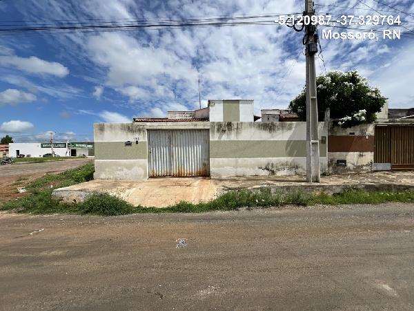 Vende-se em Mossoro-RN  Casa, 73.82 de área total, 73.82 de área privativa, 200.00 de área do terreno,  2_qto(s), a.serv, WC, 1_sala(s), cozinha, 1_vaga(s) de garagem.