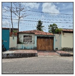 Vende-se em Natal-RN  Prédio, 136.00 de área privativa, 220.00 de área do terreno.
