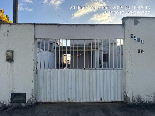 Vende-se em Extremoz-RN  Casa, 72.39 de área total, 72.39 de área privativa, 155.98 de área do terreno,  2_qto(s), a.serv, WC, 1_sala(s), cozinha, 1_vaga(s) de garagem.