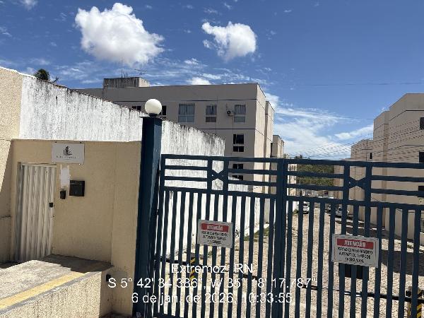 Vende-se em Extremoz-RN  apto, 61.18 de área total, 54.38 de área privativa,  2_qto(s), WC, 1_sala(s), cozinha, 1_vaga(s) de garagem.